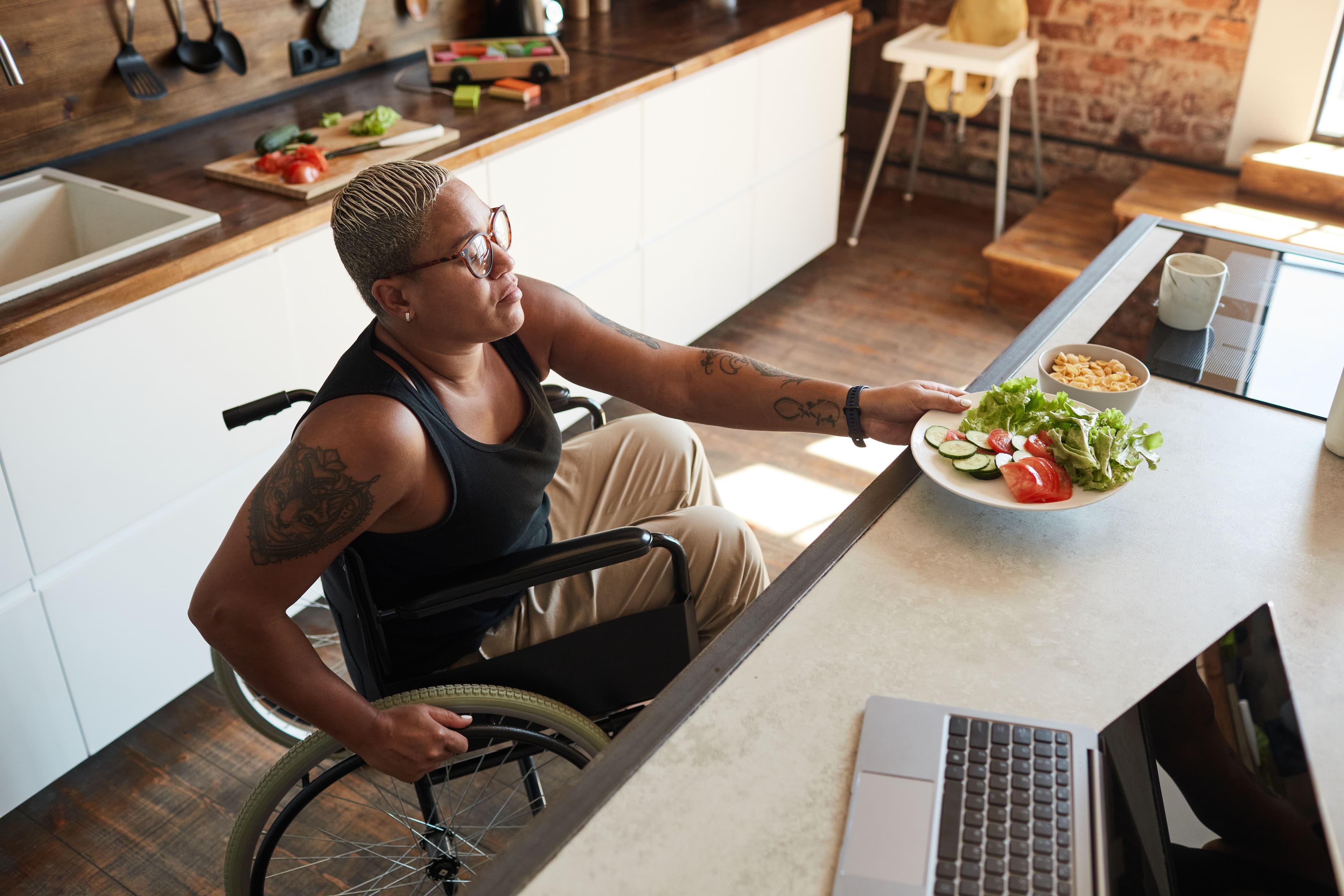 Direct Funding vs. Agency Care in Ontario: Which Is Right for You?